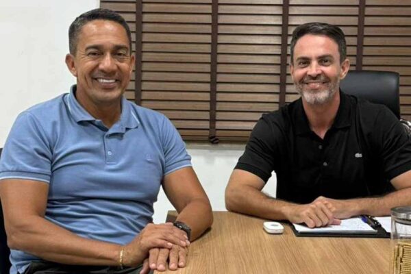 Eyder Brasil agradece Léo Moraes por ampliação do Ônibus Multissensorial em Porto Velho