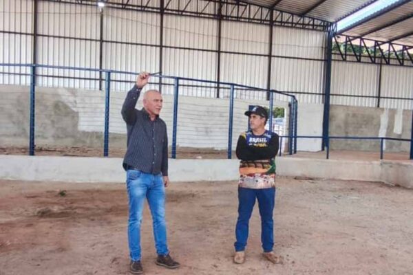 Ezequiel Neiva destina R$ 690 mil para novo barracão da Aamirom e reforça apoio ao Hospital de Amor em Rolim de Moura