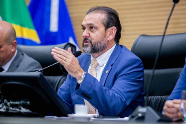 Laerte Gomes destina mais de R$ 660 mil a Cacaulândia para obras, educação e infraestrutura