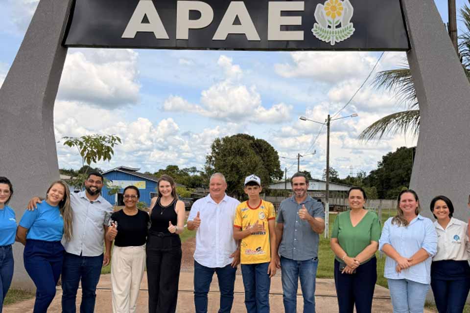 <div style="
                font-size: 18px;
                font-weight: bold;
                color: #0073aa;
                margin-bottom: 5px;
                text-transform: uppercase;
            ">INVESTIMENTO SOCIAL</div>Deputada Gislaine Lebrinha destina R$ 100 mil para reforçar atendimentos da APAE em Alvorada D’Oeste