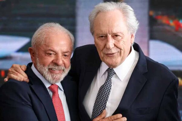 Lewandowski pede demissão do Ministério da Justiça e deixa cargo após quase dois anos