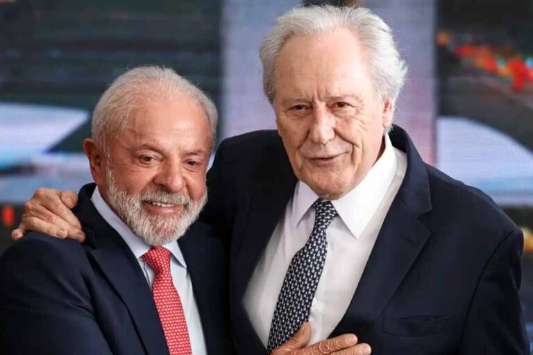 Lewandowski pede demissão do Ministério da Justiça e deixa cargo após quase dois anos