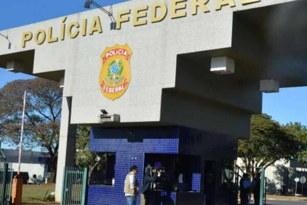 Polícia Federal cumpre mandados na Bahia e investiga fraude no INSS com falsos indígenas