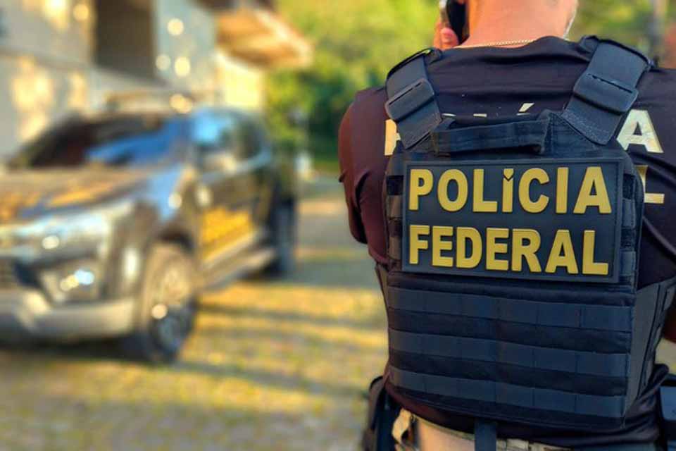 <div style="
                font-size: 18px;
                font-weight: bold;
                color: #0073aa;
                margin-bottom: 5px;
                text-transform: uppercase;
            ">CRIME AMBIENTAL</div>Operação Madeira Mamoré resulta em prisão por transporte ilegal de madeira retirada de terra indígena em Rondônia