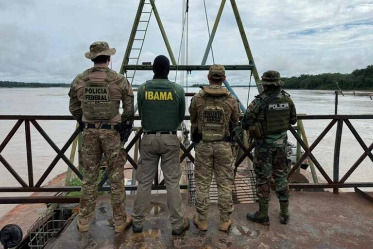Operação Ouro na Fronteira destrói dragas e apreende mercúrio em ação contra garimpo ilegal na divisa Brasil-Bolívia