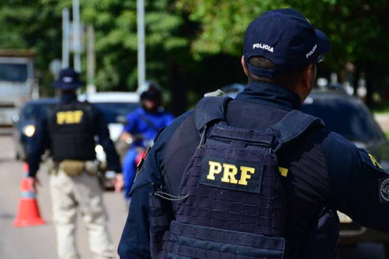 Fiscalização da PRF em rodovias de Rondônia resulta em prisões por embriaguez ao volante e cumprimento de mandado