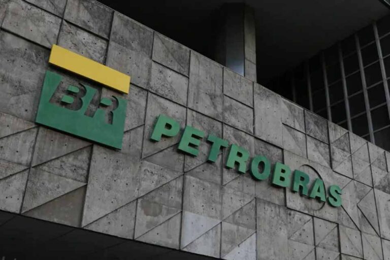 Petrobras firma contrato com a Vale para fornecimento de diesel S10 em operações de mineração