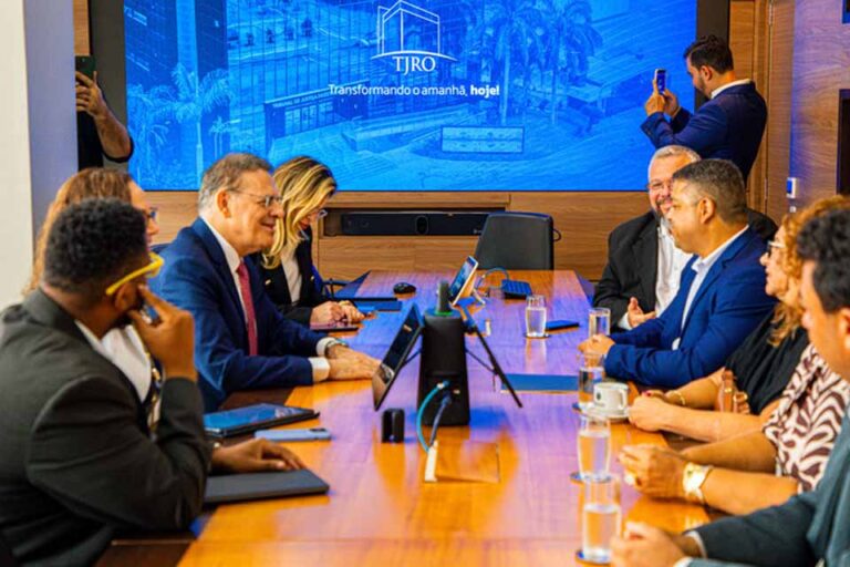 Presidente do TJRO discute demandas dos servidores em reunião com sindicato