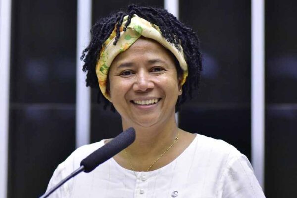 Obras de UBS porte III em Buritis chegam à metade; Sílvia Cristina destinou R$ 2,7 milhões