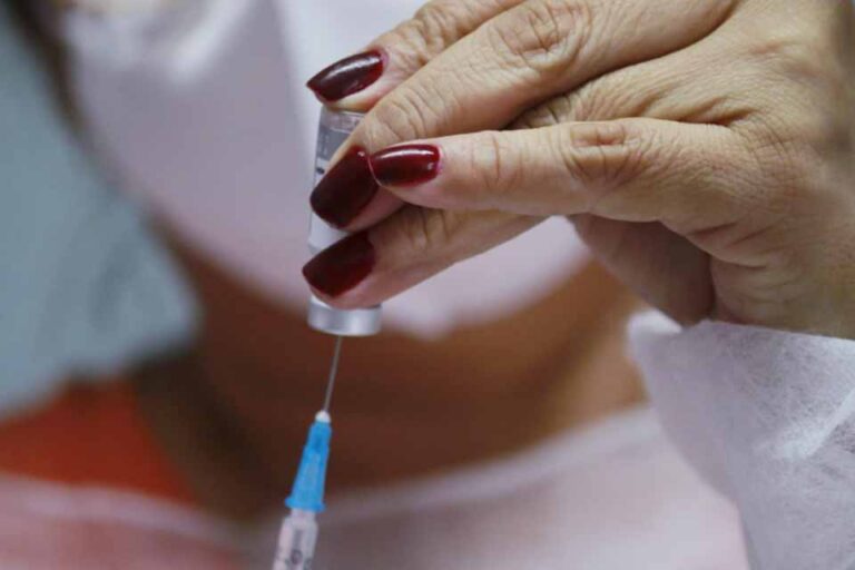 CRIE amplia oferta de vacinas e imunobiológicos para pacientes com comorbidades em Rondônia
