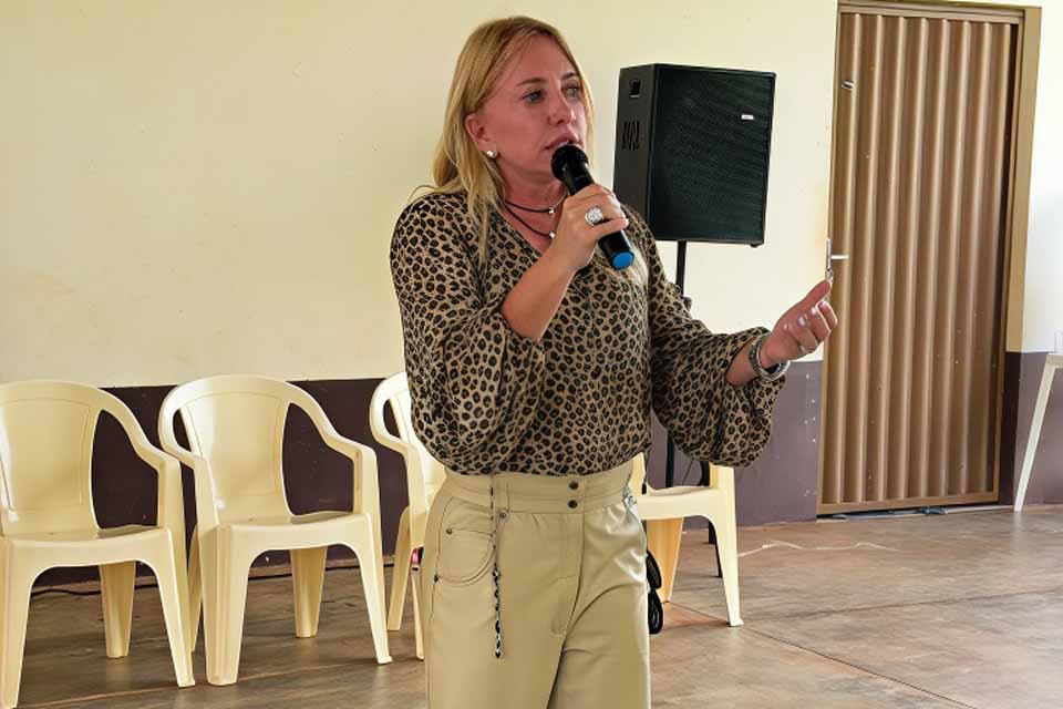 <div style="
                font-size: 18px;
                font-weight: bold;
                color: #0073aa;
                margin-bottom: 5px;
                text-transform: uppercase;
            ">POLÍTICA REGIONAL</div>Ieda Chaves é homenageada em Corumbiara após destinar mais de R$ 2,4 milhões ao município