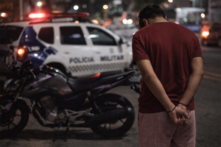 Perseguição policial termina com prisão de motociclista por manobras perigosas em Vilhena