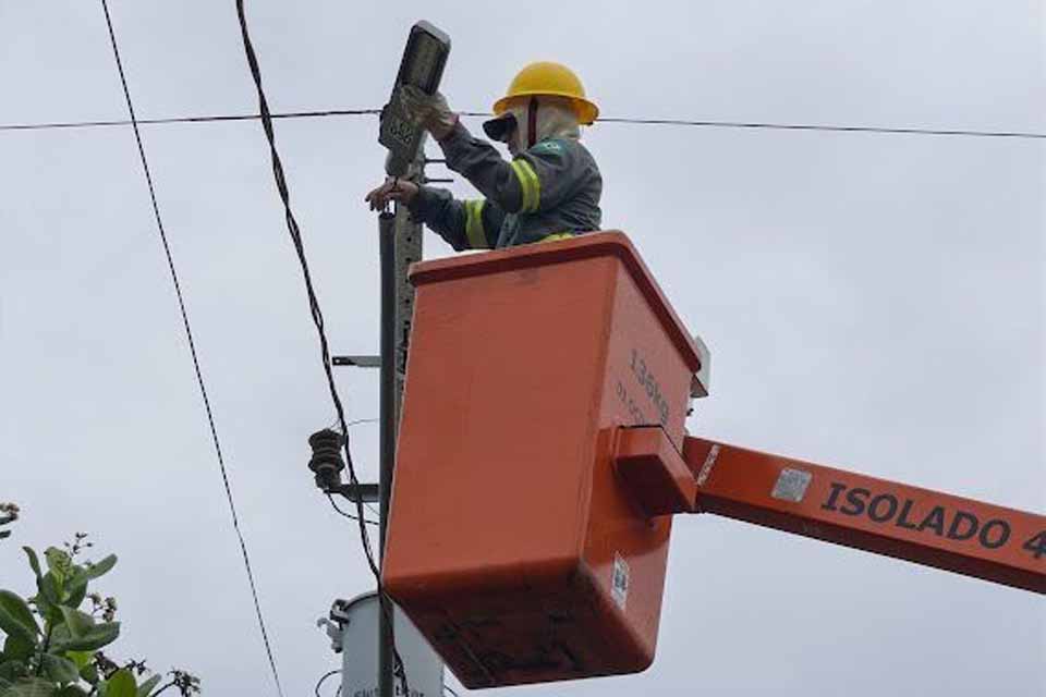 <div style="
                font-size: 18px;
                font-weight: bold;
                color: #0073aa;
                margin-bottom: 5px;
                text-transform: uppercase;
            ">MOBILIDADE</div>Iluminação pública amplia segurança e mobilidade em via da zona Leste de Porto Velho