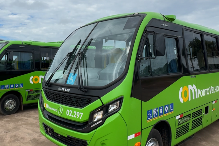Porto Velho reforça o PVH Acessibilidade com micro-ônibus adaptados para transporte porta a porta