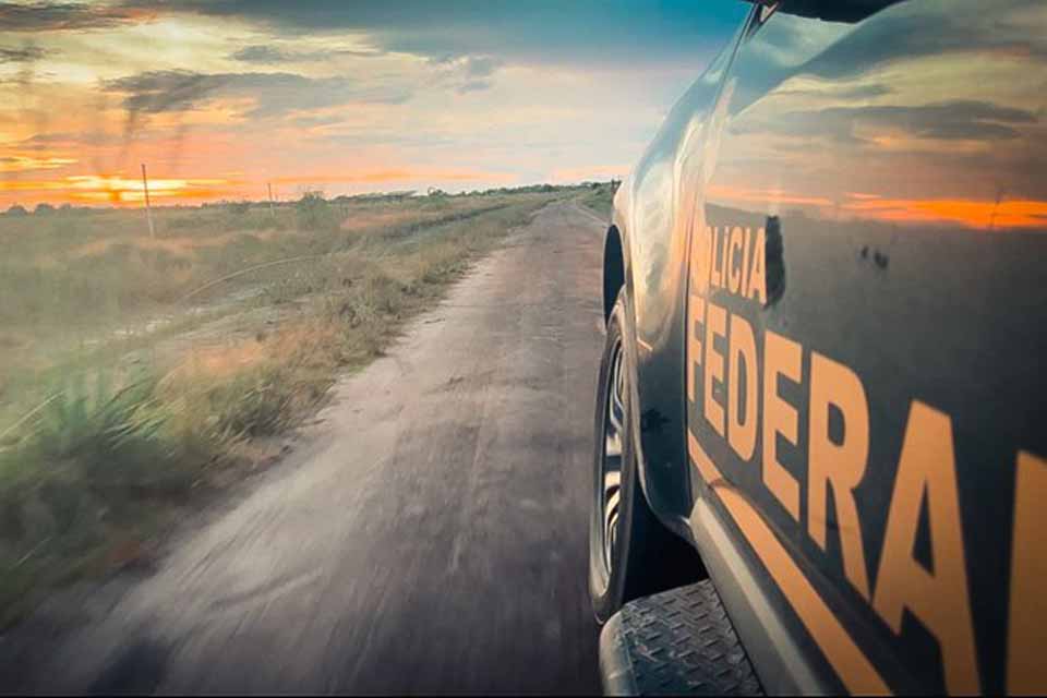 <div style="
                font-size: 18px;
                font-weight: bold;
                color: #0073aa;
                margin-bottom: 5px;
                text-transform: uppercase;
            ">BUSCA E APREENSÃO</div>Operação Máscara de Janos: PF cumpre novos mandados e avança sobre esquema de fraudes em licitações em Rondônia