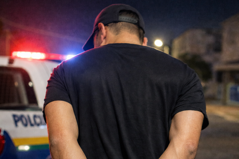 PM prende dois homens por furto, receptação e resistência durante ação em Cacoal