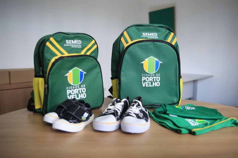 Rede municipal de Porto Velho distribuirá novo uniforme escolar verde a partir de fevereiro de 2026