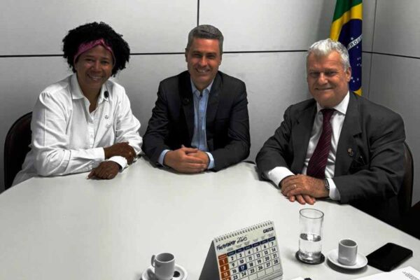 Sílvia Cristina confirma início do pagamento do seguro-defeso ainda em fevereiro