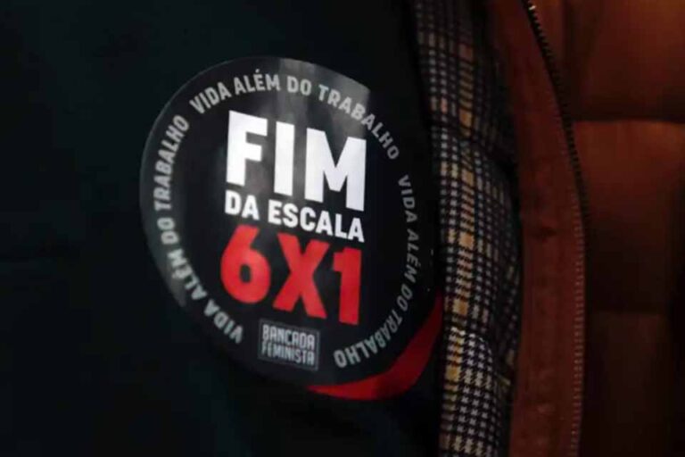 73% dos brasileiros apoiam fim da escala 6x1 sem redução salarial, aponta pesquisa nacional