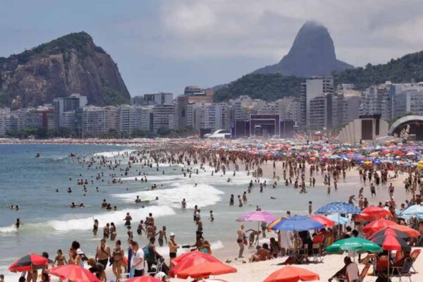 Resgates de banhistas ultrapassam mil no litoral do Rio durante o carnaval