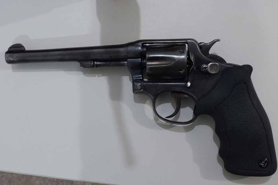 <div style="
                font-size: 18px;
                font-weight: bold;
                color: #0073aa;
                margin-bottom: 5px;
                text-transform: uppercase;
            ">TENTATIVA DE HOMICÍDIO</div>Tentativa de homicídio e disparos de arma de fogo deixam homem ferido na zona Leste de Porto Velho