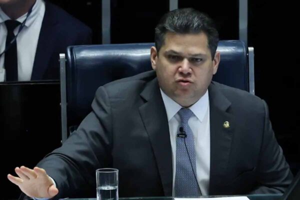 Parlamentares recorrem a Alcolumbre para anular votação da CPMI do INSS sobre quebras de sigilo