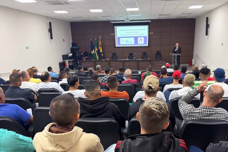 <div style="
                font-size: 18px;
                font-weight: bold;
                color: #0073aa;
                margin-bottom: 5px;
                text-transform: uppercase;
            ">EXECUÇÃO PENAL</div>Audiências admonitórias orientam 160 reeducandos sobre regime aberto e livramento condicional em Porto Velho