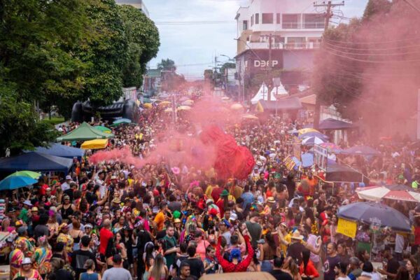Blocos carnavalescos ocupam ruas de Porto Velho neste fim de semana