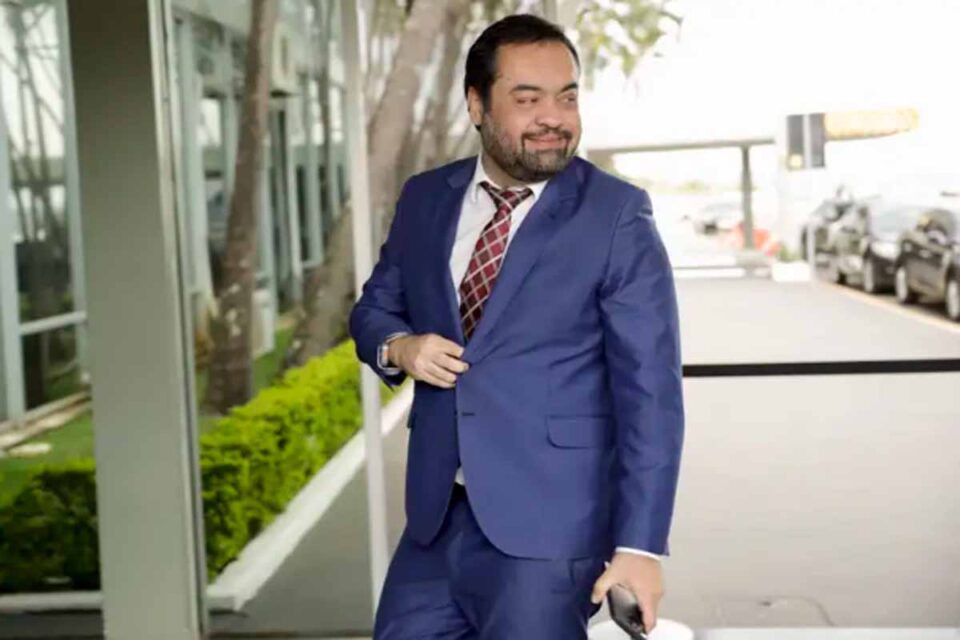 <div style="
                font-size: 18px;
                font-weight: bold;
                color: #0073aa;
                margin-bottom: 5px;
                text-transform: uppercase;
            ">ABUSO DE PODER</div>TSE marca para março retomada de julgamento que pode cassar mandato de Cláudio Castro