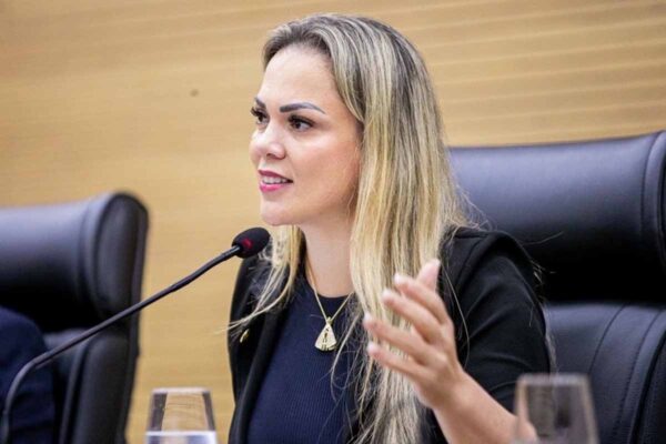 Emenda de R$ 140 mil garante veículo para Hospital Jorge de Sá em Urupá