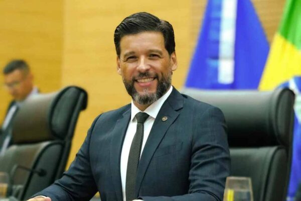 Projeto de Delegado Camargo propõe compensação de pedágio no IPVA e mobiliza motoristas em Rondônia