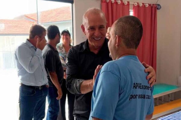 Apoio de Ezequiel Neiva impulsiona retomada e ampliação dos atendimentos da Apae de Cerejeiras