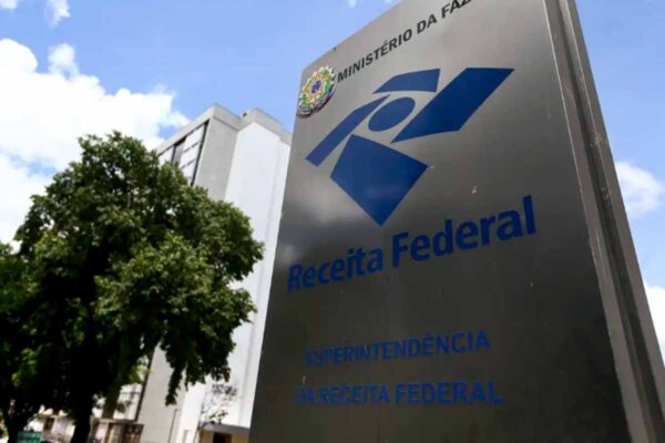 Receita Federal exonera auditor investigado por acesso indevido a dados do STF