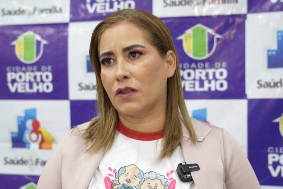 <div style="
                font-size: 18px;
                font-weight: bold;
                color: #0073aa;
                margin-bottom: 5px;
                text-transform: uppercase;
            ">DIAGNÓSTICO PRECOCE</div>Fevereiro Roxo reforça orientação sobre diagnóstico e atendimento do Alzheimer em Porto Velho