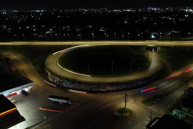 Iluminação do Viaduto da Campos Sales é restabelecida após furto de cabos em Porto Velho