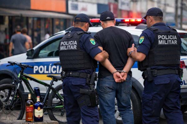 PM conduz homem à Delegacia por receptação e recupera bicicleta furtada no centro comercial