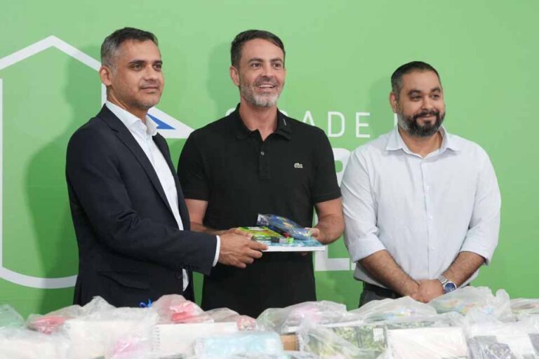 Prefeitura de Porto Velho inicia entrega de kits escolares completos para alunos da rede municipal