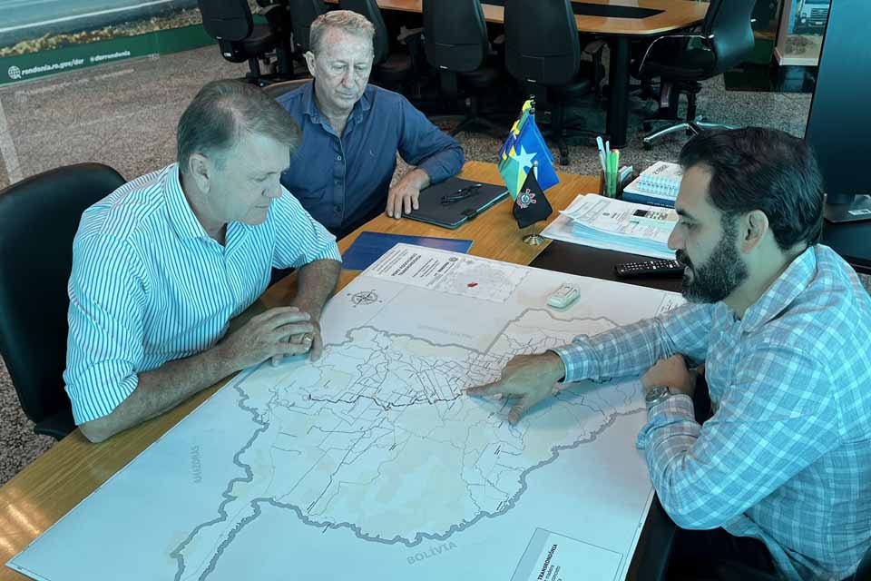 <div style="
                font-size: 18px;
                font-weight: bold;
                color: #0073aa;
                margin-bottom: 5px;
                text-transform: uppercase;
            ">TAPA-BURACOS</div>Indicação de Luizinho Goebel propõe parceria com DER para recuperação asfáltica em Cerejeiras