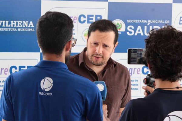 Prefeito de Vilhena anuncia primeira viagem de novo ônibus da saúde para Porto Velho