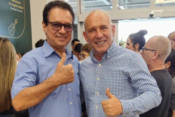 Após 17 anos, Rua Léo Rolim recebe asfalto em Vilhena com recursos articulados por Ezequiel Neiva