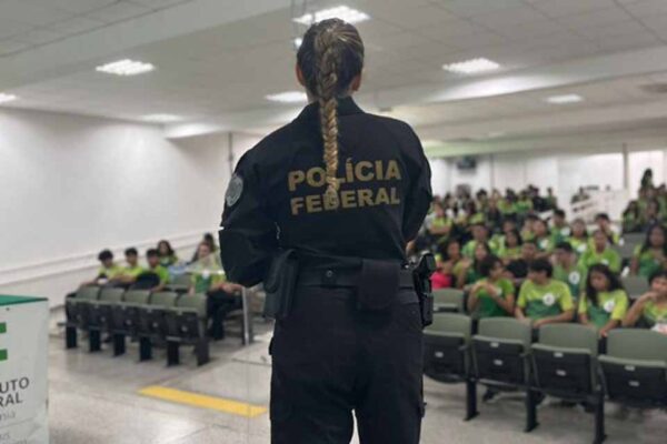 Polícia Federal leva projeto Guardiões da Infância a estudantes do IFRO em Guajará-Mirim