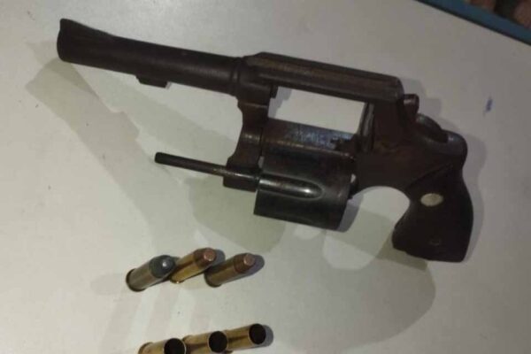 Força Tática prende homem e apreende revólver após disparos em área residencial de Ariquemes