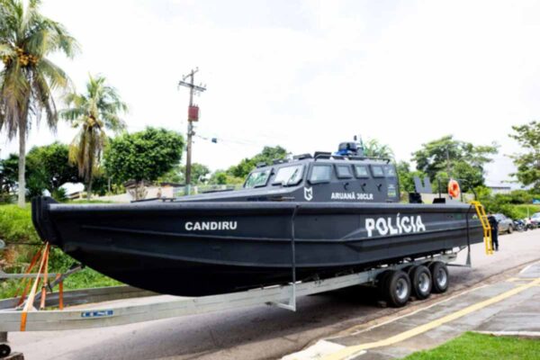 Governo de Rondônia aplica mais de R$ 28 milhões em segurança pública e entrega primeira lancha blindada do estado