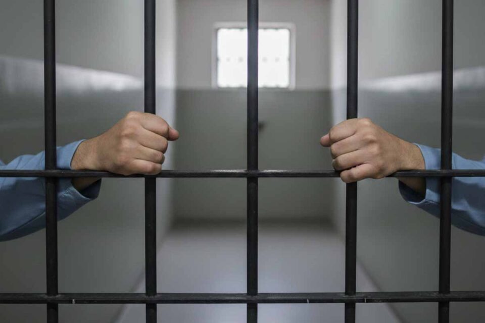 <div style="
                font-size: 18px;
                font-weight: bold;
                color: #0073aa;
                margin-bottom: 5px;
                text-transform: uppercase;
            ">FORAGIDOS DA JUSTIÇA</div>Polícia Militar prende três foragidos da Justiça em Ariquemes em ações realizadas em menos de 48 horas