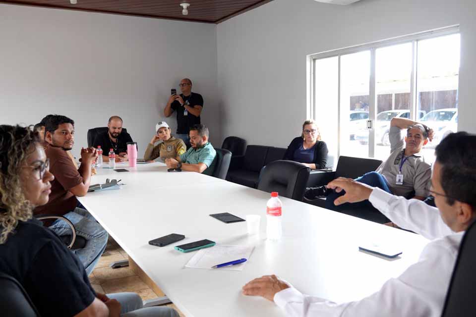 <div style="
                font-size: 18px;
                font-weight: bold;
                color: #0073aa;
                margin-bottom: 5px;
                text-transform: uppercase;
            ">CARNAVAL 2026</div>Prefeitura define ajustes finais e trajetos dos blocos para o Carnaval de rua em Porto Velho