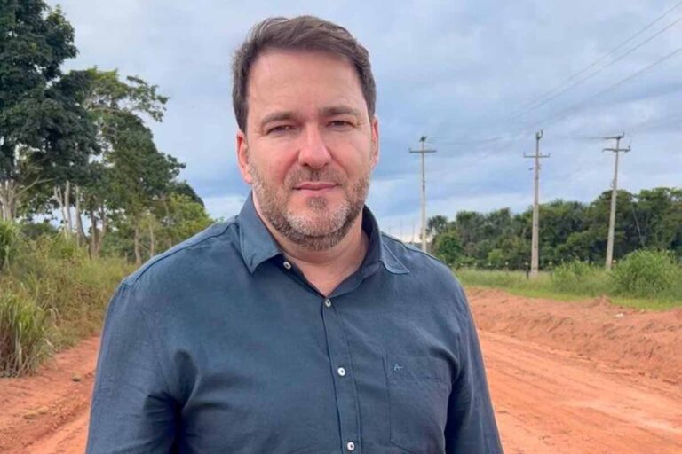 DER inicia recuperação da RO-459 após solicitação do deputado Alex Redano em Alto Paraíso