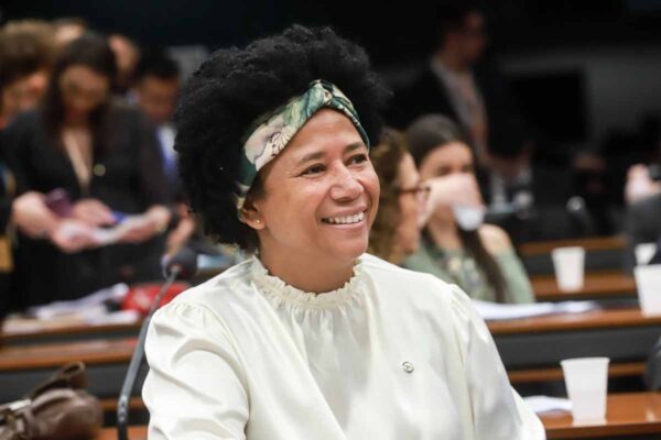 Apae de Cujubim acumula R$ 400 mil em repasses e recebe nova emenda de R$ 100 mil destinada por Sílvia Cristina