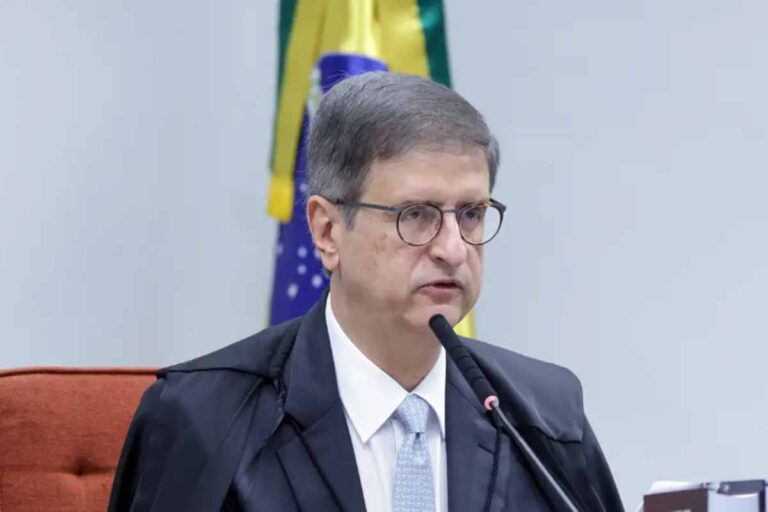 PGR se manifesta contra prisão domiciliar de Jair Bolsonaro e cita estrutura médica da Papudinha
