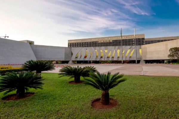 STJ condena conselheiro do TCE-RJ a 13 anos de prisão por lavagem de dinheiro