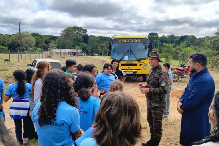 Polícia Ambiental realiza ação educativa com alunos no Canil Municipal de Vilhena